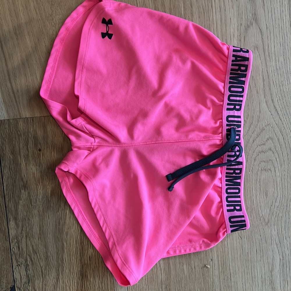 Bundle of 4 Under Armour Workout Shorts - Picture 3 of 5